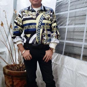Meet your Posher, Javier